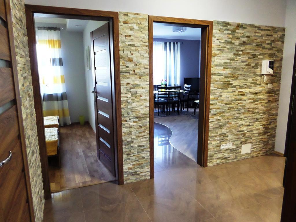 Apartamenty Silver Premium Варшава Стая снимка