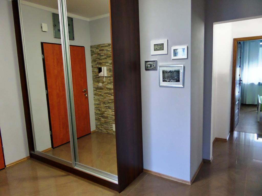 Apartamenty Silver Premium Варшава Стая снимка