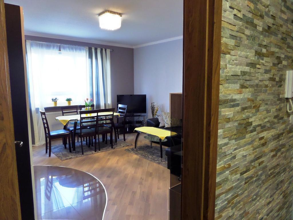 Apartamenty Silver Premium Варшава Стая снимка