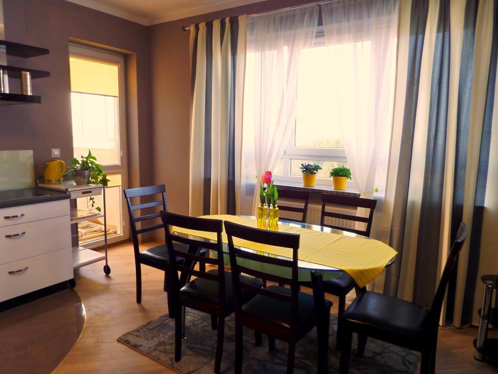 Apartamenty Silver Premium Варшава Стая снимка